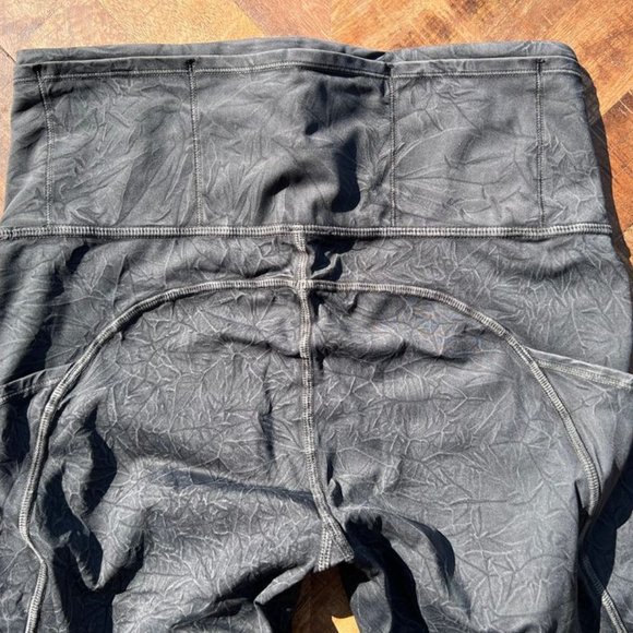 lululemon Fast and Free Crop 19" - Size 6 - Never Worn - Picture 3 of 5